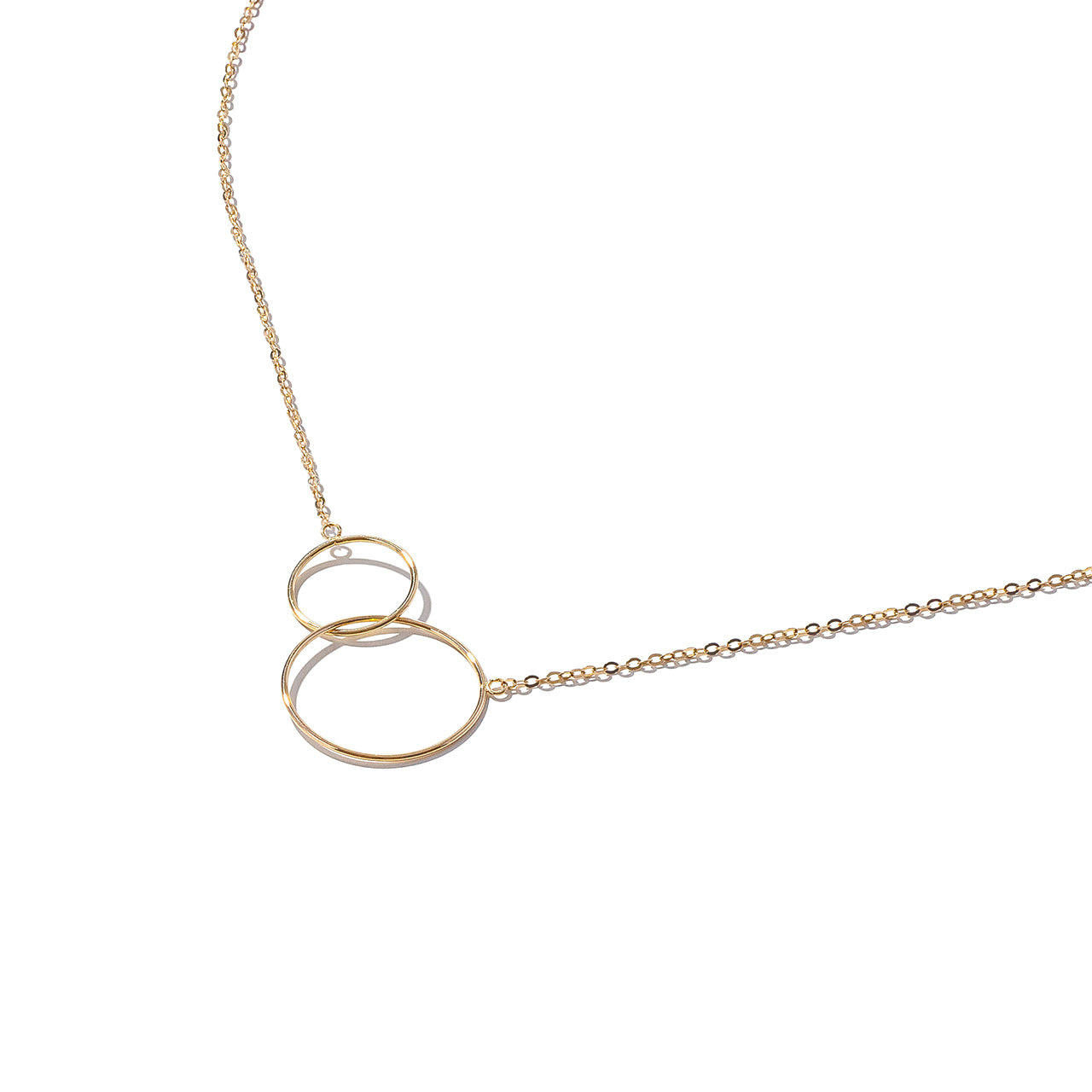 14k Petite Interlocking Circle Necklace | Sayers Jewelers & Gemologists